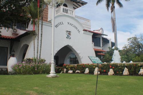 Barrio El Carmen Hotel | Gran Hotel Nacional