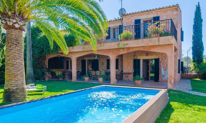 Es Llombards Villa | GRAN LLOMBARDS - Villa with private pool in Es Llombards (Santanyí). Free WiFi