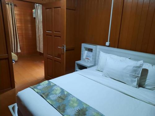 Palu Hotel | GRANADA INN PALU