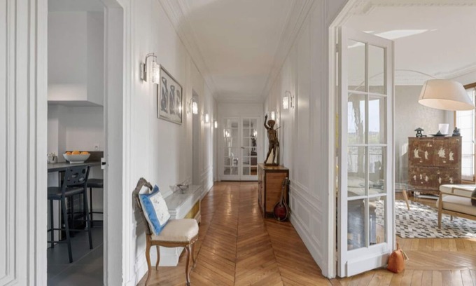 14th Arrondissement Apartment | Grand 5 Pièces Haussmannien