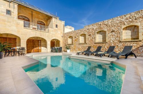 Sannat Villa | Grand Gozo Farmhouse with Games Room & Pool