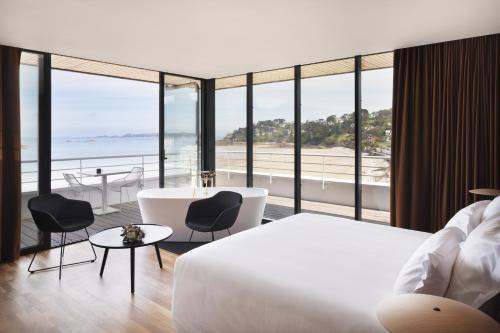Perros-Guirec Hotel | Grand Hôtel Perros-Guirec