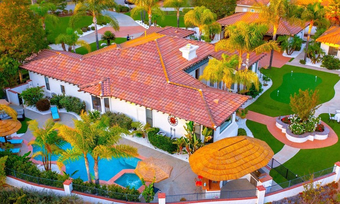 Fallbrook Villa | Grand Lux - Luxury Resort Pool Villa - Close to Wineries, Beaches, Temecula