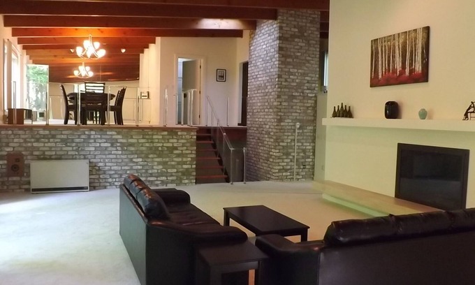 Town of Torrey House | Grand Luxury Escape In The Heart Of Finger Lakes Wine Country