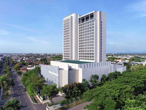 Grogol Hotel | Grand Mercure Solo Baru