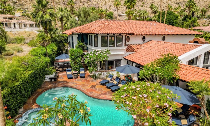 The Mesa House | Grand pet-friendly tennis estate in The Mesa, 360-views in South Palm Springs