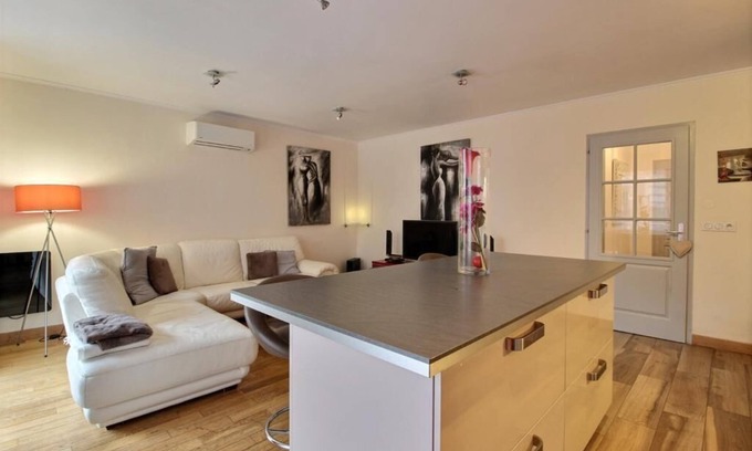 Etrembieres Apartment | Grand T2 charming and warm.