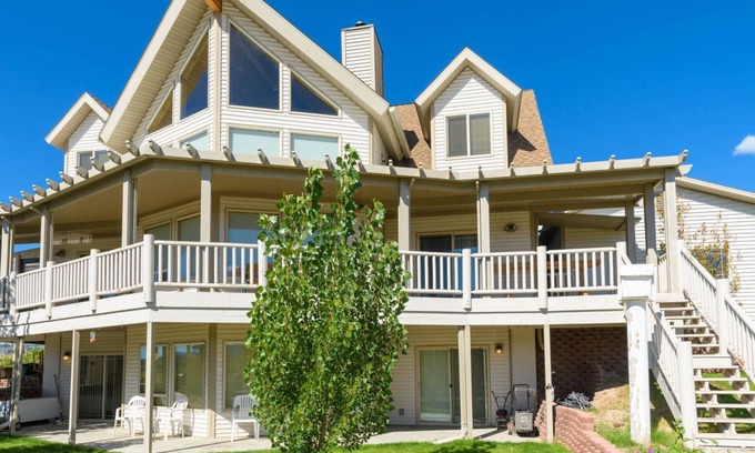 Hatch House | Grand View Lodge: Your Utah Escape Near National Parks