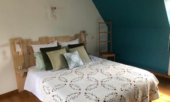 Putot-en-Auge Bed & Breakfast | Grande Chambre Familiale VERTE Tout Bonnement Bien
