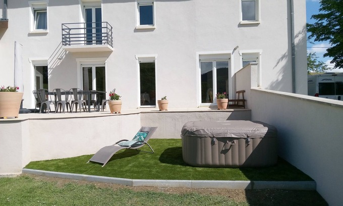 Castelbiague House | Grande Maison de Campagne Proche Montagne