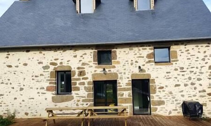 La Fontenelle House | Grande Maison de Campagne. Aux Portes de la Forêt!