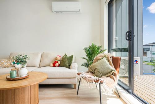 Flat Bush Villa | GrandGlimmer Townhouses