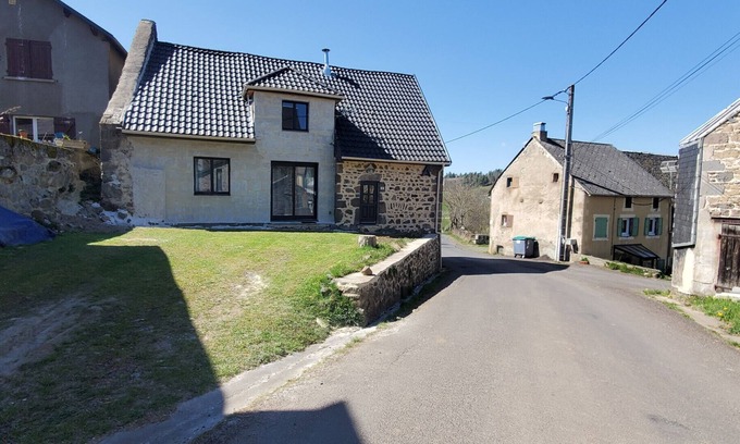 Saint-Nectaire Ski Chalet | GRANGE ATYPIQUE AU COEUR DE LA CAMPAGNE