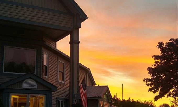 St George Hotel | Granite Town Hotel
