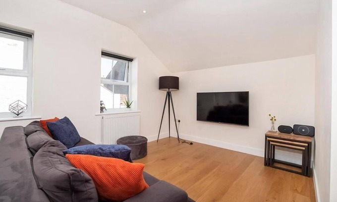 York Apartment | Granville House Apartment 21C, 2 Bedroom House Free Street parking sleeps 4