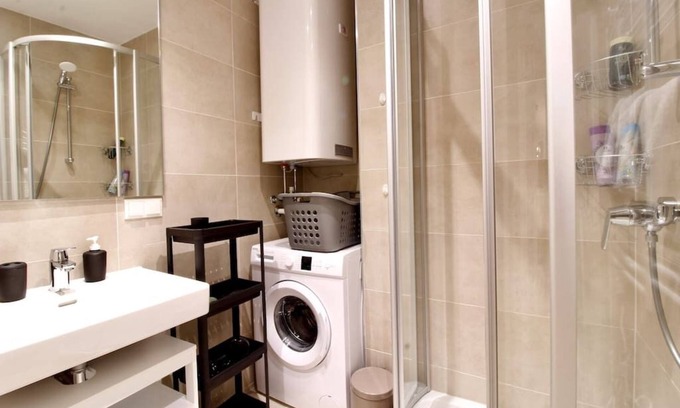 Lend Apartment | Graz central Penthouse Style Apt