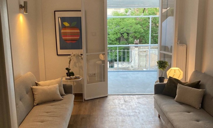 Omonia Condo | Great 2 Bedroom Apartment in Central Athens