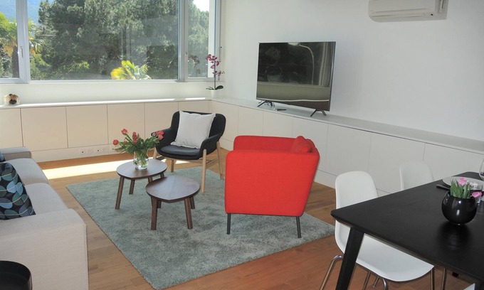 Muralto Apartment | Great city apartment in a prime location right on the lake promenade