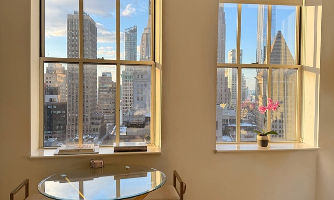 Financial District Apartment | Great Condo in Luxury Wall St. Building