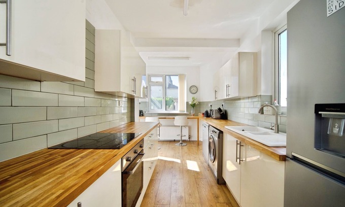 Oakleigh House | GREAT DEAL. Beautiful 3 Bedroom London House
