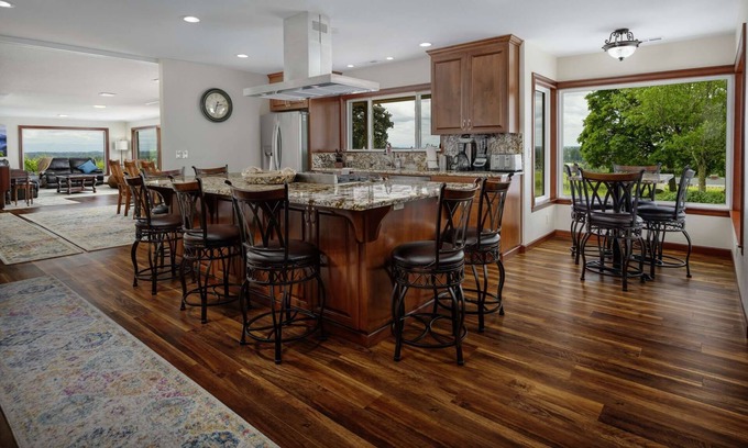 Dayton House | Great Deals on Summer Stays!