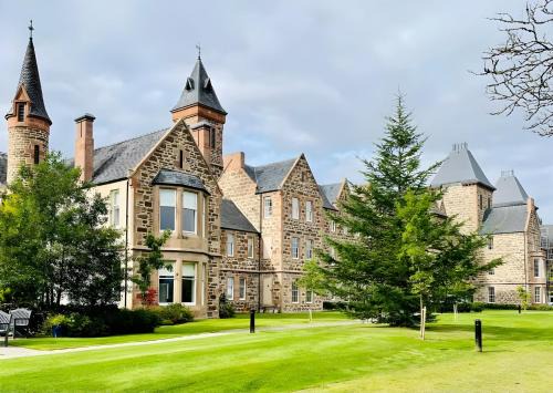 South Galson Apartment | Great Glen Townhouse Inverness - Entire 3 Story Townhouse