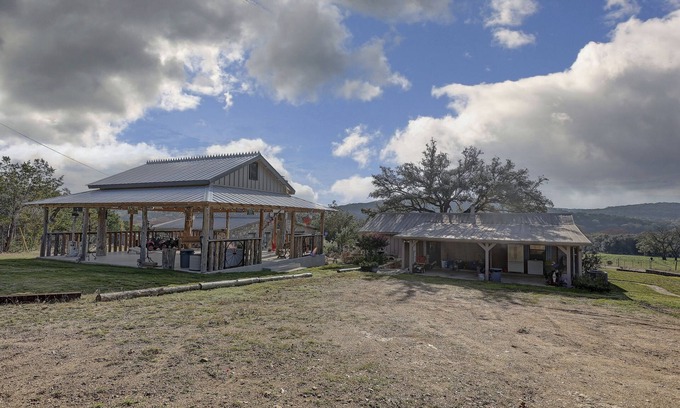 Hunt House | Great Guadalupe River Access! Outdoor Firepit, Pavilion & wood burning stove!