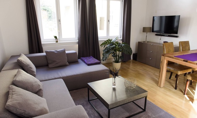 Schwanthalerhohe Apartment | Great holiday/business apartment - only 5 min from the center