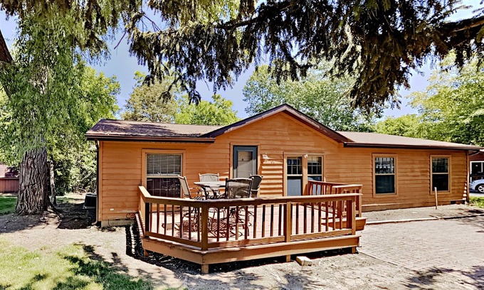 Put-in-Bay House | Great location-A New Guest Favorite-4 BR Home- Island Club - Sleeps 12 - IC61
