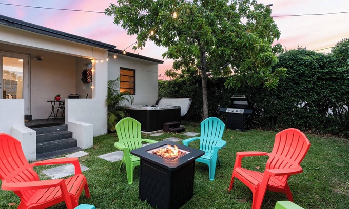 Gladeview Apartment | Great location! Patio/Hot tub/Bbq/Washer-Dryer