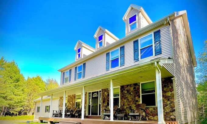 Lake Pleasant House | Great Vacation/Wedding Rental