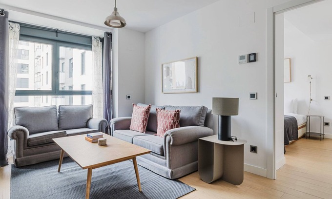 Hortaleza Apartment | Great Valdebebas 1BR w/Gym, Padel & Pool, by Blueground