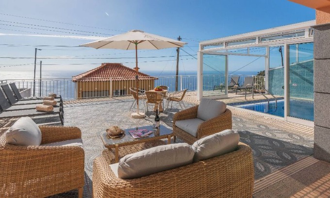 Arco da Calheta Villa | Great villa, covered pool & seaview|HastaLaVista