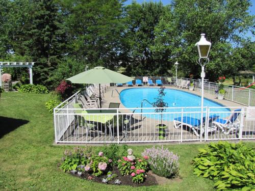 Kingston House | Green Acres Inn