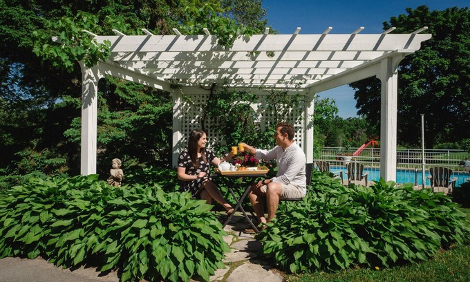 Kingston Hotel | Green Acres Inn
