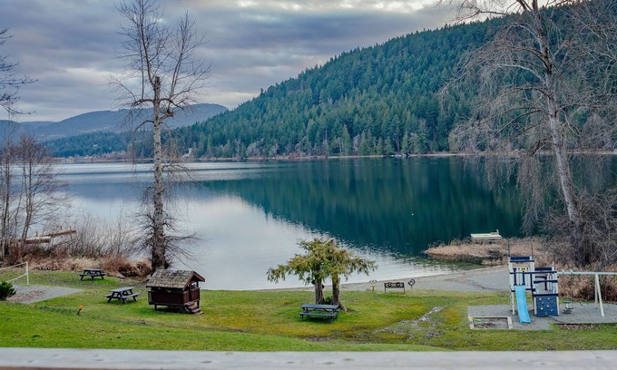 Fernwood Cabin | Green Acres Lakeside Resort
