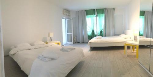 Bucharest Apartment | Green Apartment 4-26 Mircea Voda
