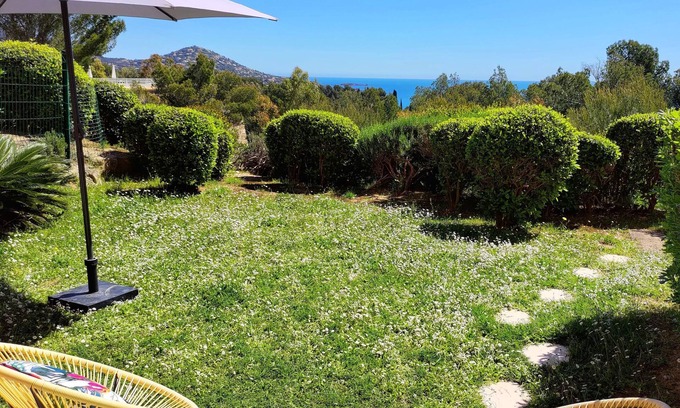 Cap Esterel Apartment | Green & Blue - Cap-Estérel Air Con. Appartement sea view, private garden