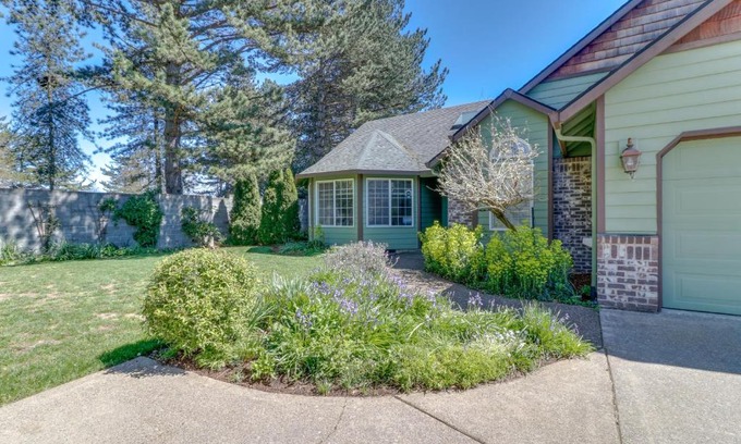 McMinnville House | Green Cottage
