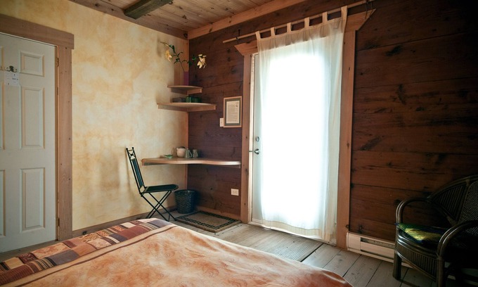 Balmoral Mills Bed & Breakfast | Green Dragon Organic Farm and B&B