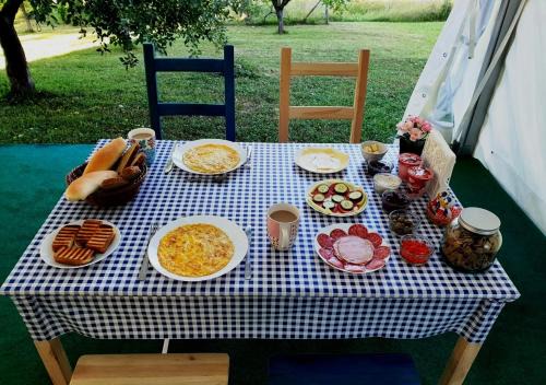 Gornji Zvecaj Bed & Breakfast | Green Eden