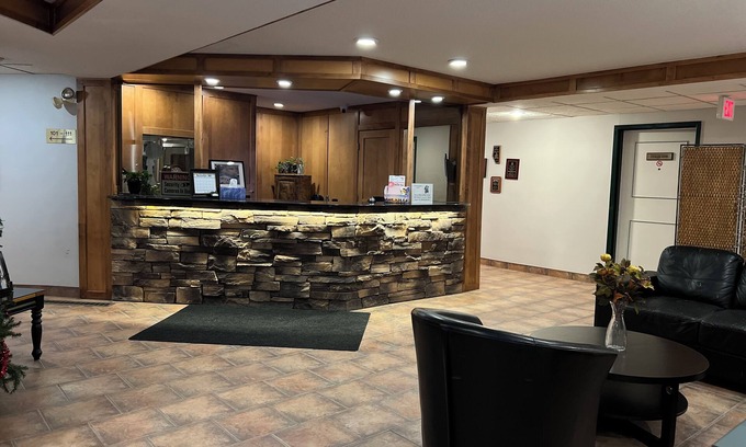 Whitecourt Hotel | Green Gables Inn