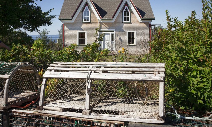 Peggy's Cove Apartment | GREEN GABLES Lobster Trap