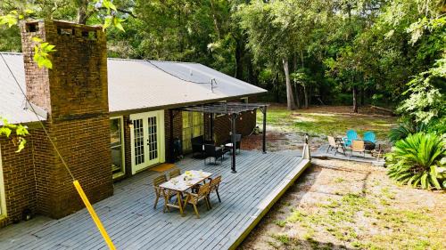 Fort White House | Green Hideaway