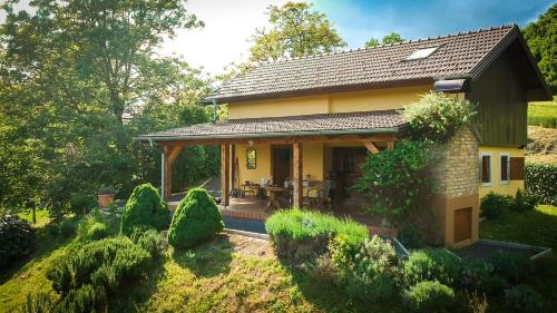 Tuhelj House | Green Hills Cottage in Zagorje with magnificent view