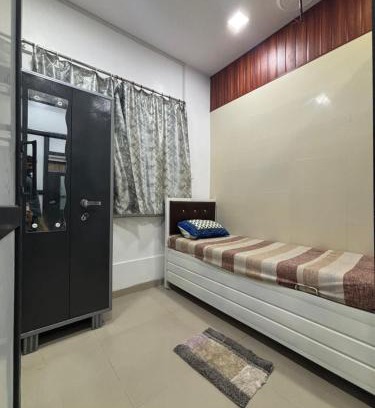 IIT Area House | green house dormitory