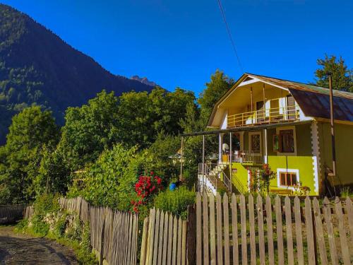 Mestia House | Green House Nakra