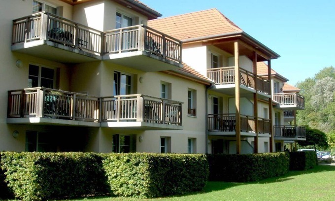 Levernois Apartment | Green One, apartment on the Levernois golf course