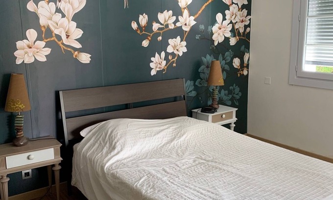 Talence House | Green townhouse!