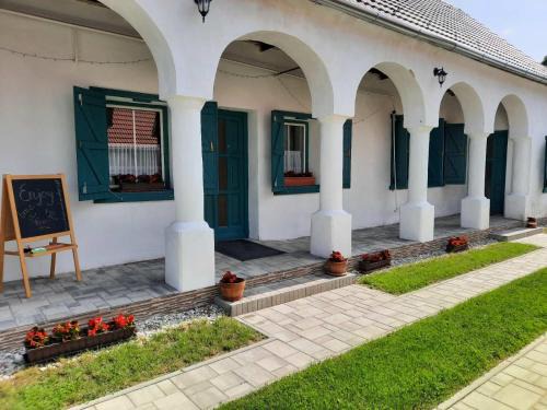 Ganna Apartment | Green Village House